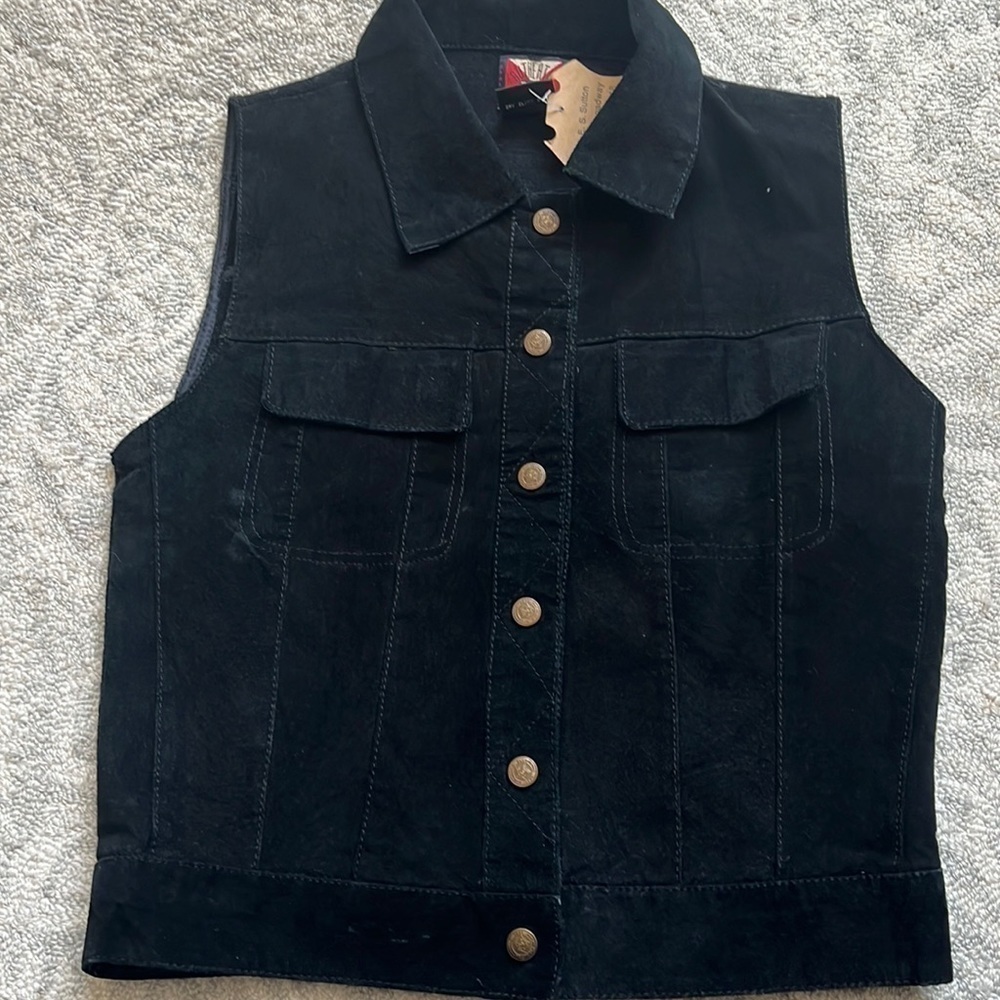 Woman’s Seude Black Vest Size Medium